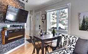 Cozy Chalet In The Mont Tremblant Ski Village